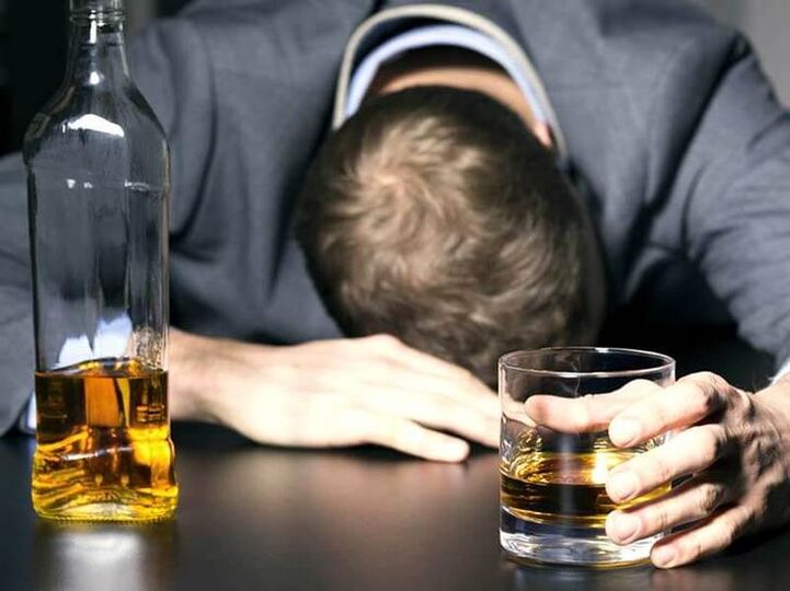 консумацията на алкохол като причина за разширени вени